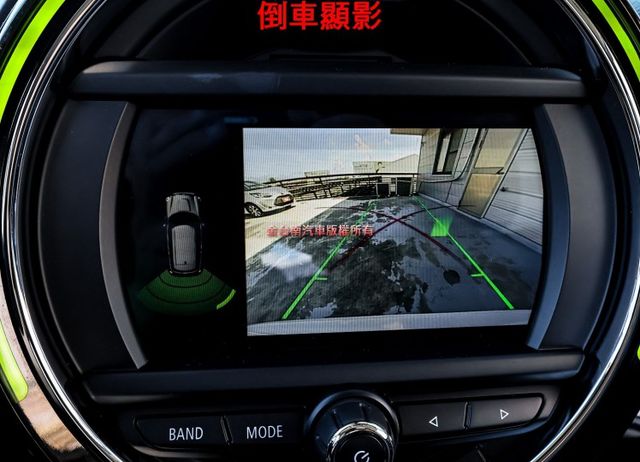 S版 2.0渦輪 192匹馬力 只跑5.7萬 里程保證 空力套件 雙電動椅 電動尾門 原廠影音 可全貸 不用殺價就很便宜  第15張相片
