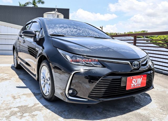 油電尊爵版 一手車 只跑3.9萬 全車原板件 原廠保固中 ACC AEB 車道維持 iKEY 恆溫 九安 可全貸!  第3張相片