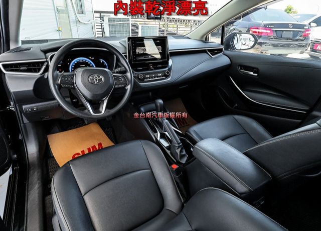 油電尊爵版 一手車 只跑3.9萬 全車原板件 原廠保固中 ACC AEB 車道維持 iKEY 恆溫 九安 可全貸!  第10張相片