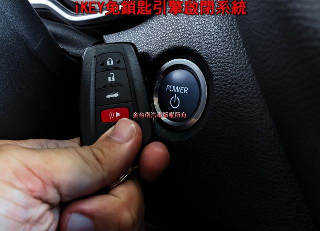 油電尊爵版 一手車 只跑3.9萬 全車原板件 原廠保固中 ACC AEB 車道維持 iKEY 恆溫 九安 可全貸!  第16張相片