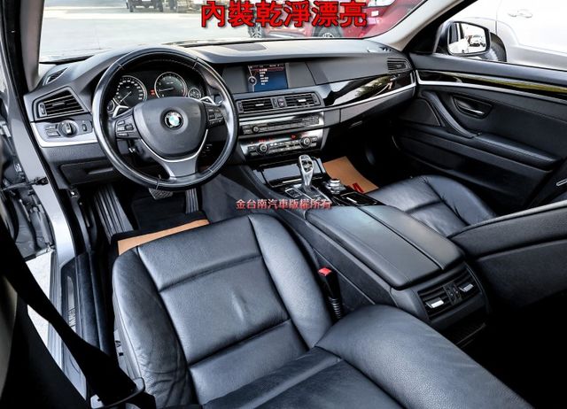 總代理 523i 一年只跑不到七千 全車原板件 天窗 雙電動椅 iKEY 雙區恆溫 204匹馬力 可全貸!  第12張相片