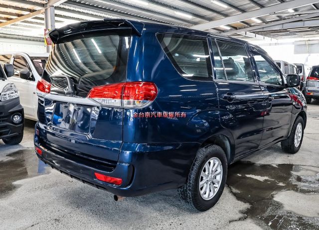 中冷 定速 ABS 雙安 倒車顯影 少跑里程保證 全車原板件 附全額發票 可全貸 不用殺價就很便宜!  第4張相片