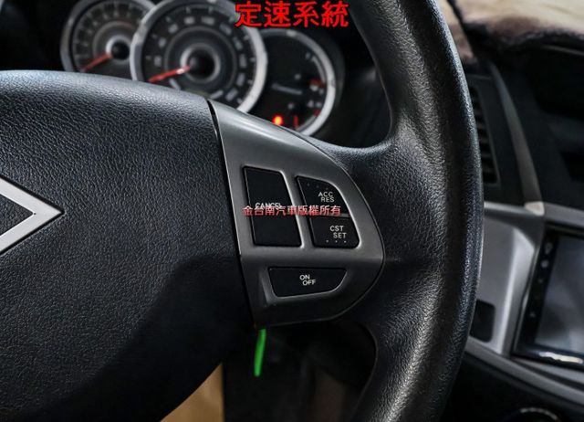 中冷 定速 ABS 雙安 倒車顯影 少跑里程保證 全車原板件 附全額發票 可全貸 不用殺價就很便宜!  第12張相片
