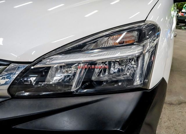 附全額發票 一手 全車原鈑件 ABS TCS 雙安 里程保證 打拼事業好幫手!  第7張相片