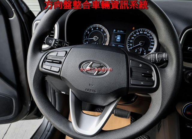 通勤代步好選擇 一手車 只跑3.9萬 原廠保養 車況超好 ABS TCS 原廠影音 全車六安 可全貸 不用殺價就很便宜!  第14張相片