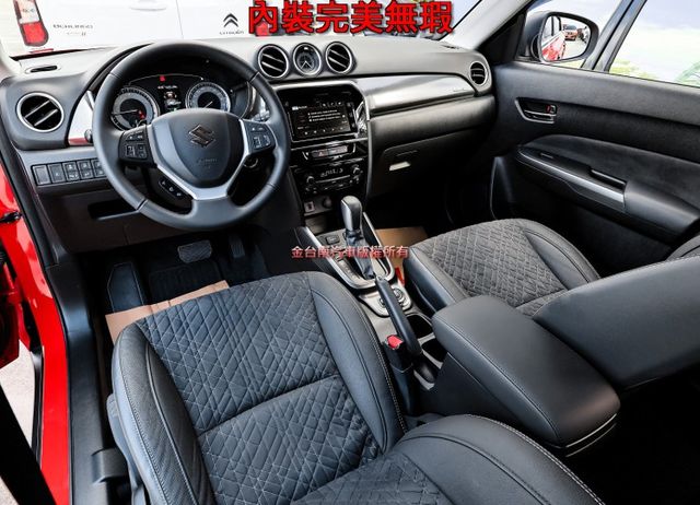 4WD頂級原廠試乘車 24年式24/9領牌 只跑292KM ACC AEB 車道偏離 車載系統 恆溫 全車原板件 可全貸  第10張相片