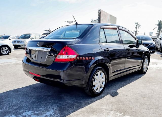 四輪剛換全新胎 只跑7.6萬 雙安 原鈑件 電動後視鏡 里程保證 代步通勤最佳選擇!  第4張相片