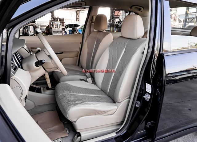 四輪剛換全新胎 只跑7.6萬 雙安 原鈑件 電動後視鏡 里程保證 代步通勤最佳選擇!  第10張相片