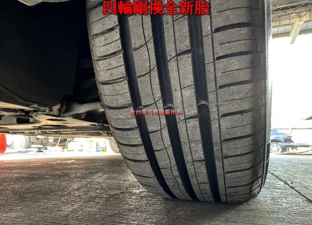 四輪剛換全新胎 只跑7.6萬 雙安 原鈑件 電動後視鏡 里程保證 代步通勤最佳選擇!  第19張相片