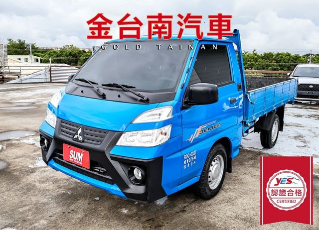 自排變速箱 貨框 一手車 只跑1萬 全車原板件 附全額發票 倒車顯影 定速 TCS 電動窗 可全貸 不用殺價就很便宜!  第1張相片