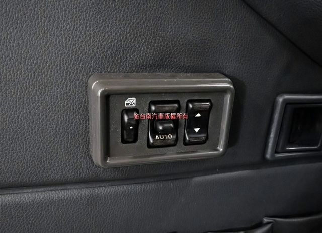 負20度冷凍箱 少跑里程保證 倒車顯影 TCS 電動窗 可全貸 不用殺價就很便宜!  第10張相片