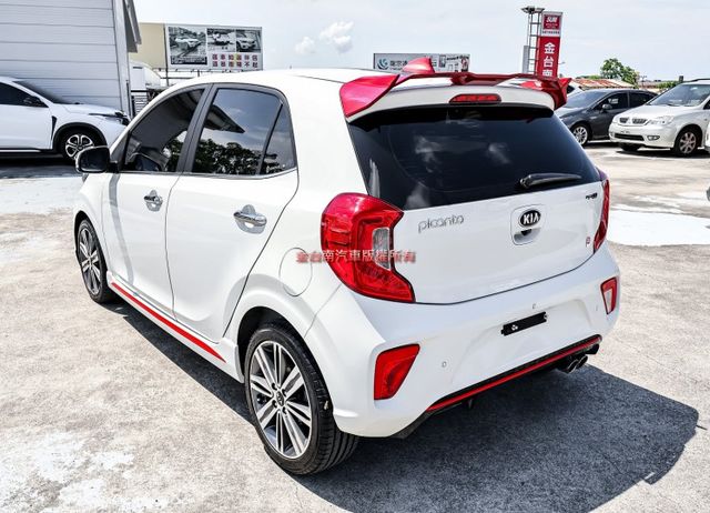 原裝進口 GT-Line 空力套件 自動煞車 iKEY 恆溫 倒車顯影 全車原板件 代步通勤好選擇 可全貸!  第2張相片