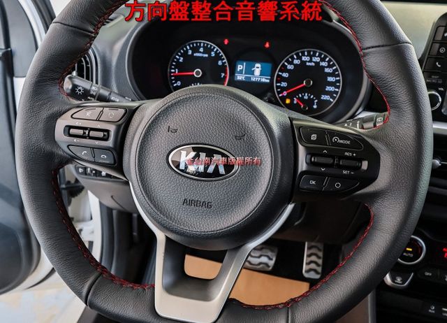 原裝進口 GT-Line 空力套件 自動煞車 iKEY 恆溫 倒車顯影 全車原板件 代步通勤好選擇 可全貸!  第12張相片