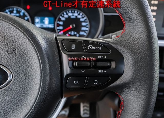原裝進口 GT-Line 空力套件 自動煞車 iKEY 恆溫 倒車顯影 全車原板件 代步通勤好選擇 可全貸!  第13張相片