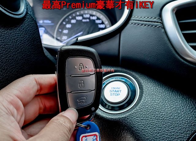 最高Premium豪華版 小改款 電動椅 ACC AEB 車道偏離 iKEY 一手車 少跑 原鈑件 可全貸!  第14張相片