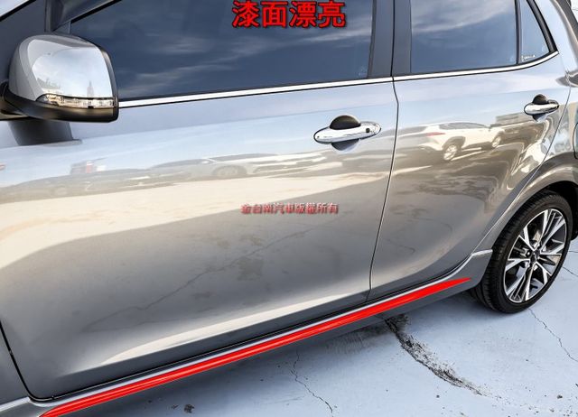 GT-Line 原裝進口 只跑1.8萬 全車原板件 天窗 大包 AEB 車道偏離 盲點 車載系統 恆溫 iKEY 可全貸  第6張相片