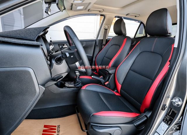 GT-Line 原裝進口 只跑1.8萬 全車原板件 天窗 大包 AEB 車道偏離 盲點 車載系統 恆溫 iKEY 可全貸  第8張相片