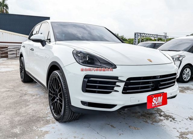 總代理 一手車 只跑7.8萬 全車原板件 LV2  4WD 340hp 21吋鋁圈 免鑰鉂 雙電動椅 電動尾門 可全貸!  第3張相片