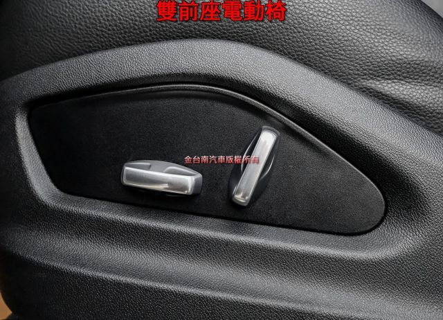 總代理 一手車 只跑7.8萬 全車原板件 LV2  4WD 340hp 21吋鋁圈 免鑰鉂 雙電動椅 電動尾門 可全貸!  第10張相片