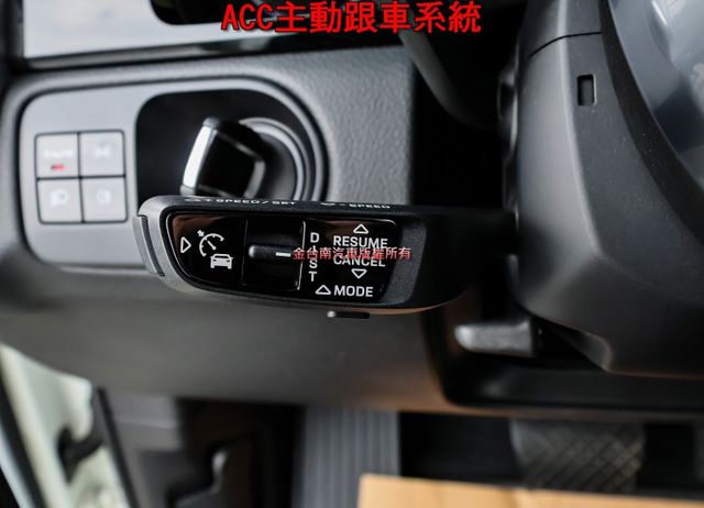 總代理 一手車 只跑7.8萬 全車原板件 LV2  4WD 340hp 21吋鋁圈 免鑰鉂 雙電動椅 電動尾門 可全貸!  第14張相片