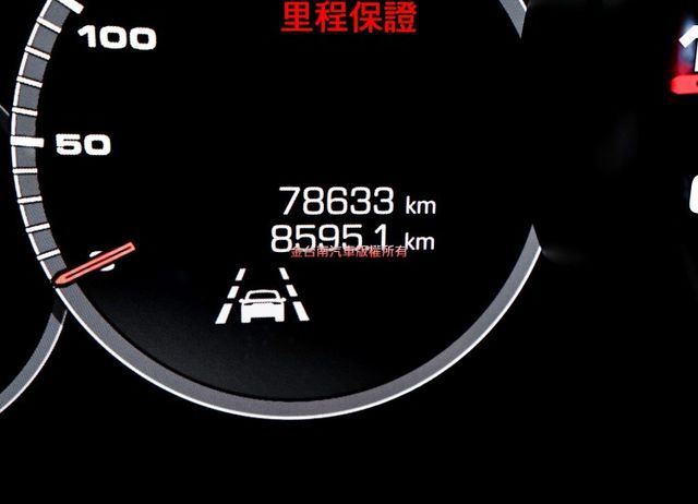 總代理 一手車 只跑7.8萬 全車原板件 LV2  4WD 340hp 21吋鋁圈 免鑰鉂 雙電動椅 電動尾門 可全貸!  第15張相片