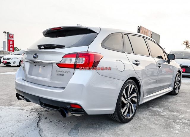 2.0渦輪 Eyesight 268匹馬力 4WD 天窗 電動椅 ACC AEB 車道偏離 安卓影音 里程保證 可全貸!  第3張相片