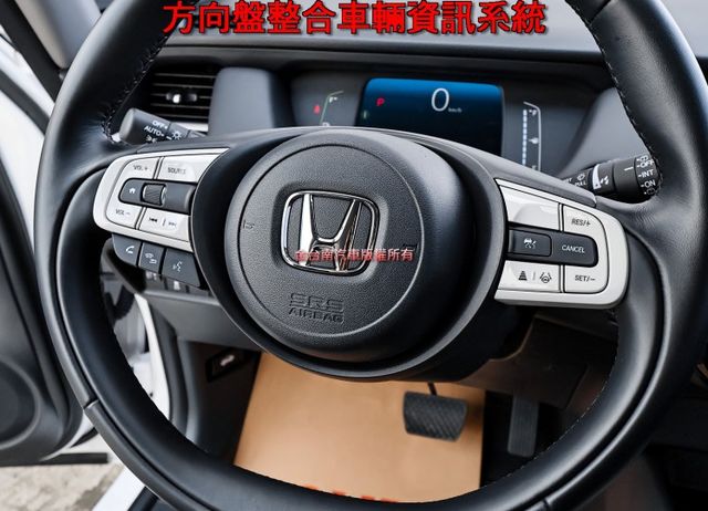 油電版 一手只跑1.5萬 原廠保養 全車原板件 ACC AEB 車道偏離 恆溫 車載系統 可全貸 不用殺價就很便宜!  第12張相片