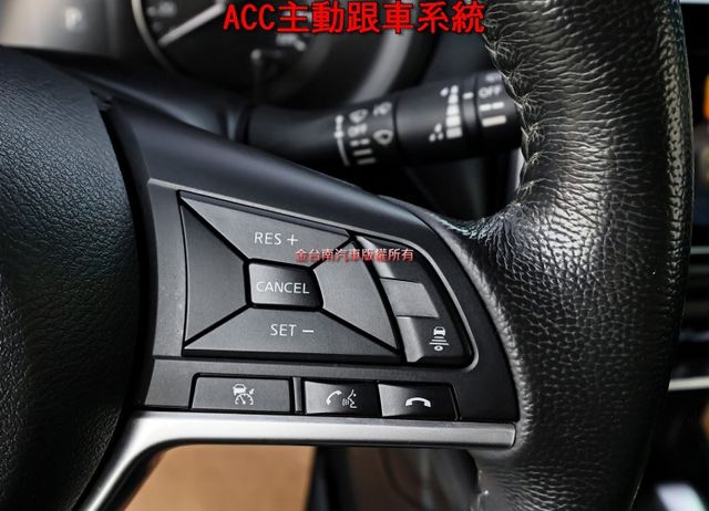 大改版 旗艦版 一手車 只跑2.9萬 全車原板件 ACC AEB 車道偏離 JBL音響 環景 車載系統 可全貸!  第12張相片