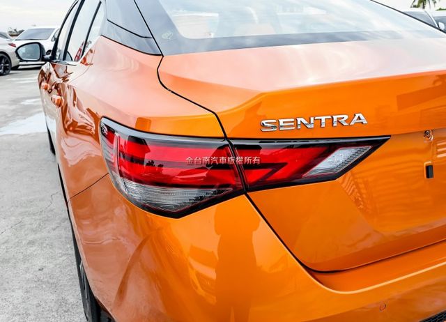 24/9月領牌 全新車 只跑9公里 ACC AEB 車道偏離 iKEY 盲點 環景 車載系統 原鈑件  第7張相片