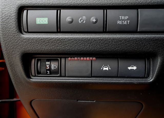 24/9月領牌 全新車 只跑9公里 ACC AEB 車道偏離 iKEY 盲點 環景 車載系統 原鈑件  第12張相片