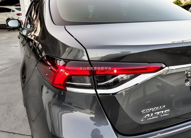 22/9出廠✓只跑4.8萬✓ACC✓AEB✓車道維持✓恆溫✓循跡防滑✓倒車顯影✓九安✓一手車✓原鈑件✓  第8張相片