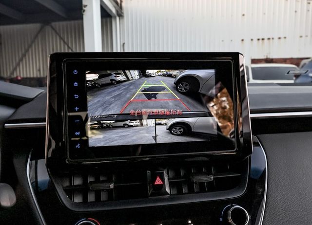 22/9出廠✓只跑4.8萬✓ACC✓AEB✓車道維持✓恆溫✓循跡防滑✓倒車顯影✓九安✓一手車✓原鈑件✓  第14張相片