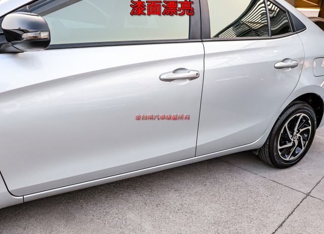 全車九安✓23年式23年領牌✓一手車✓ABS✓TCS✓鋁圈✓藍牙音響✓全車原板件✓可全貸✓不用殺價就很便宜✓  第9張相片