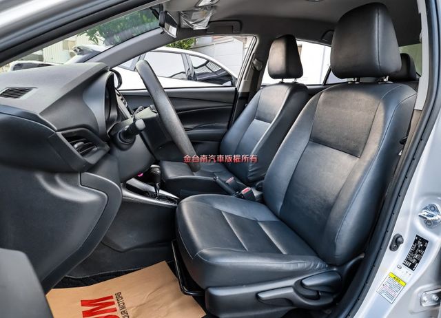 全車九安✓23年式23年領牌✓一手車✓ABS✓TCS✓鋁圈✓藍牙音響✓全車原板件✓可全貸✓不用殺價就很便宜✓  第11張相片