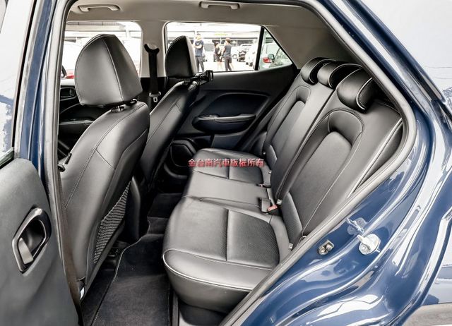 GLB版✓選配盲點及環景✓一手車✓只跑2.1萬✓原鈑件✓車道維持✓AEB✓定速✓iKEY✓原廠影音✓衛星導航✓  第8張相片