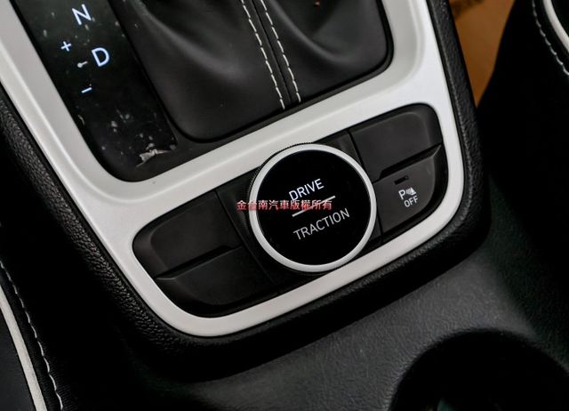 GLB版✓選配盲點及環景✓一手車✓只跑2.1萬✓原鈑件✓車道維持✓AEB✓定速✓iKEY✓原廠影音✓衛星導航✓  第19張相片