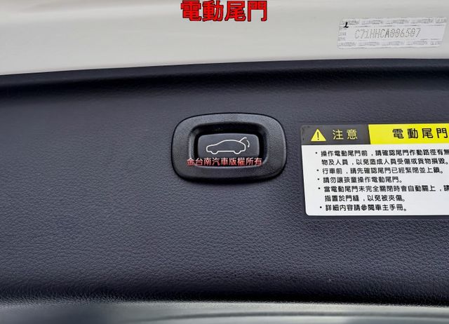 GT藍調環景版✓一手車✓只跑1.4萬✓原鈑件✓電動尾門✓定速✓恆溫✓環景✓衛星導航✓自動停車✓原廠保養!  第19張相片