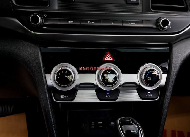 代步通勤最佳選擇✓一手車✓循跡防滑✓ABS✓六安✓電動收折後視鏡✓里程保證✓可全貸✓不用殺價就很便宜✓  第18張相片