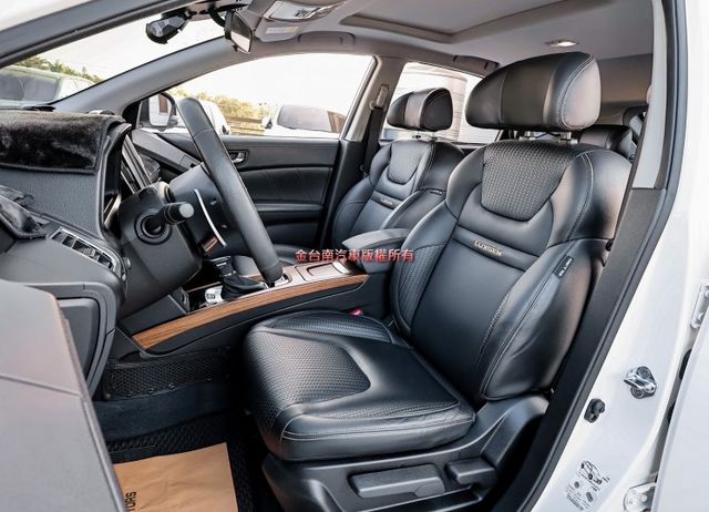 AR環景版✓一手車✓只跑4.9萬✓原廠保養✓全車原板件✓202hp✓天窗✓環景✓快撥✓電動尾門✓可全貸✓不用殺價就很便宜  第8張相片