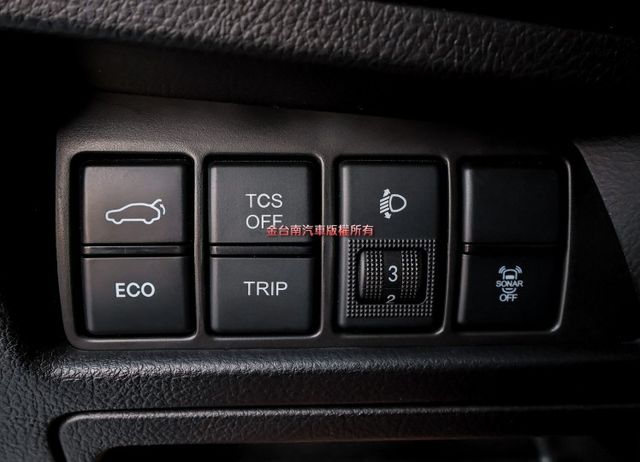 AR環景版✓一手車✓只跑4.9萬✓原廠保養✓全車原板件✓202hp✓天窗✓環景✓快撥✓電動尾門✓可全貸✓不用殺價就很便宜  第11張相片