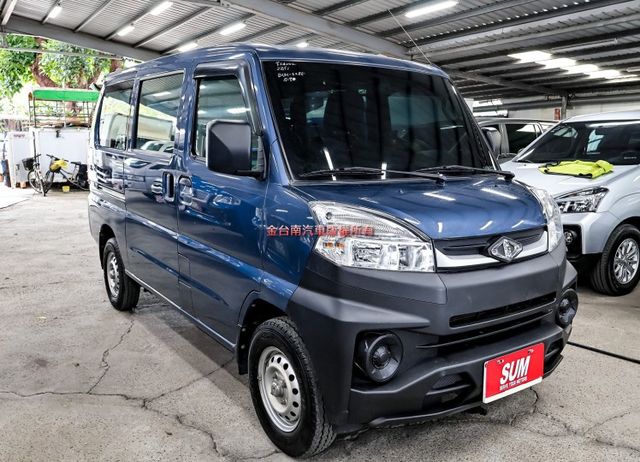 附全額發票✓自排✓五人座✓客貨兩用✓只跑5.9✓萬全車原板件✓原廠保養✓ABS✓TCS✓雙安✓後座出風口✓可全貸✓  第5張相片