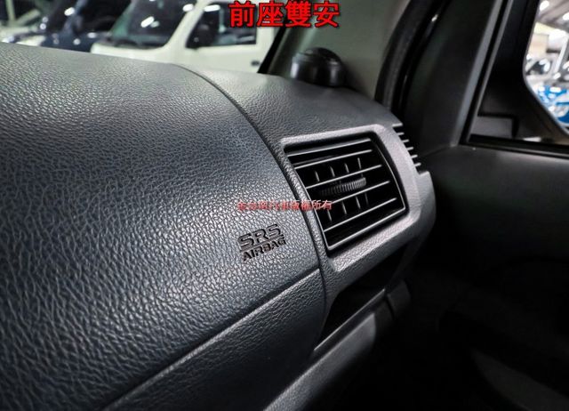 附全額發票✓自排✓五人座✓客貨兩用✓只跑5.9✓萬全車原板件✓原廠保養✓ABS✓TCS✓雙安✓後座出風口✓可全貸✓  第14張相片