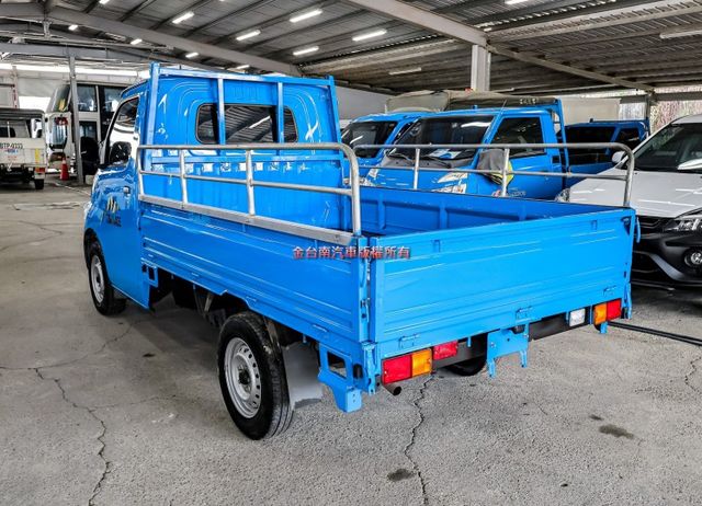 手排✓24年式✓10月出廠領牌✓一手只跑1.7萬✓全車原板件✓TCS✓雙安✓附全額發票✓可全貸✓不用殺價就很便宜✓  第2張相片