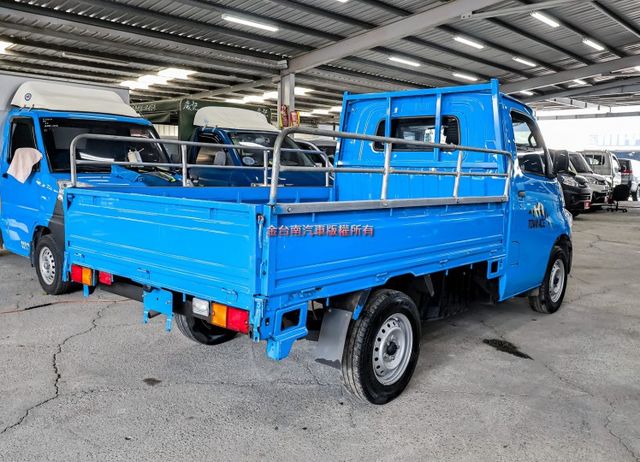 手排✓24年式✓10月出廠領牌✓一手只跑1.7萬✓全車原板件✓TCS✓雙安✓附全額發票✓可全貸✓不用殺價就很便宜✓  第4張相片