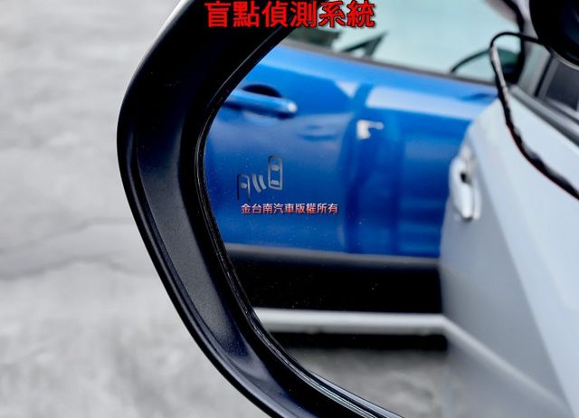 油電尊爵✓一手✓只跑2.3萬✓原鈑件✓數位儀表✓真皮方向盤✓盲點✓LV2✓iKEY✓可全貸✓  第9張相片