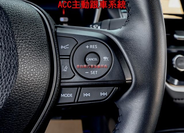 油電尊爵✓一手✓只跑2.3萬✓原鈑件✓數位儀表✓真皮方向盤✓盲點✓LV2✓iKEY✓可全貸✓  第12張相片