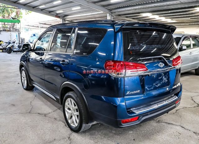 旗艦版才有輪弧✓11月領牌✓一手只跑2.3萬✓全車原板件✓17吋鋁圈✓盲點✓原廠NAVI✓倒車顯影✓可全貸✓附全額發票✓  第2張相片