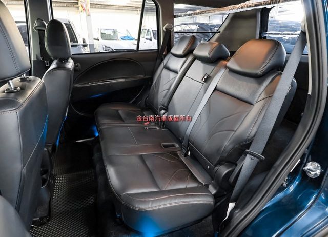 旗艦版才有輪弧✓11月領牌✓一手只跑2.3萬✓全車原板件✓17吋鋁圈✓盲點✓原廠NAVI✓倒車顯影✓可全貸✓附全額發票✓  第10張相片