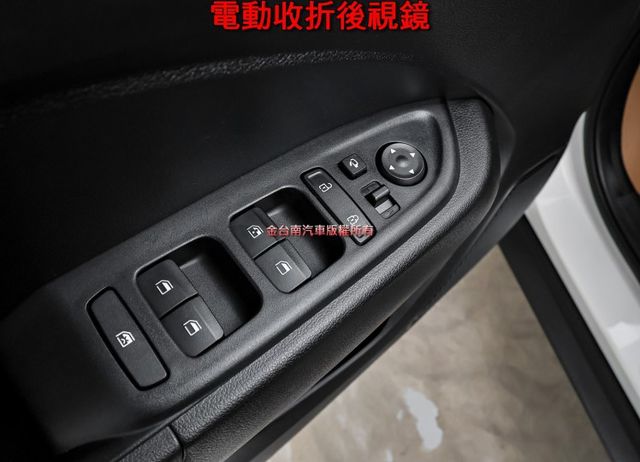 代步通勤好選擇✓一手只跑4.1萬✓全車原板件✓原廠影音✓TCS✓ABS✓全車六安✓可全貸✓不用殺價就很便宜✓  第12張相片