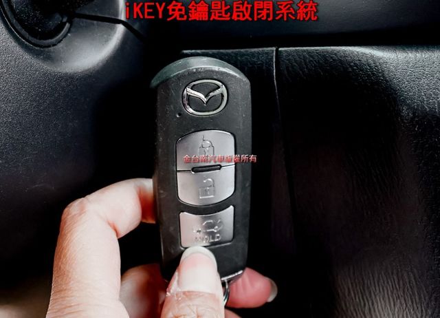 輪胎剛換新✓日本原裝進口✓17年式✓16/12出廠✓只跑9.6萬✓定速✓衛星導航✓iKEY✓恆溫✓循跡防滑✓  第14張相片